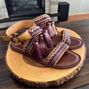 Women’s Topshop FIJl boho Fringe Flat Sandals. Size 8.5 (39).
